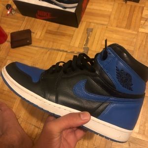 Royal 1s